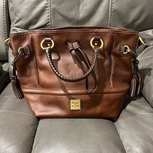 Brand new never been used Dooney & Bourke purse